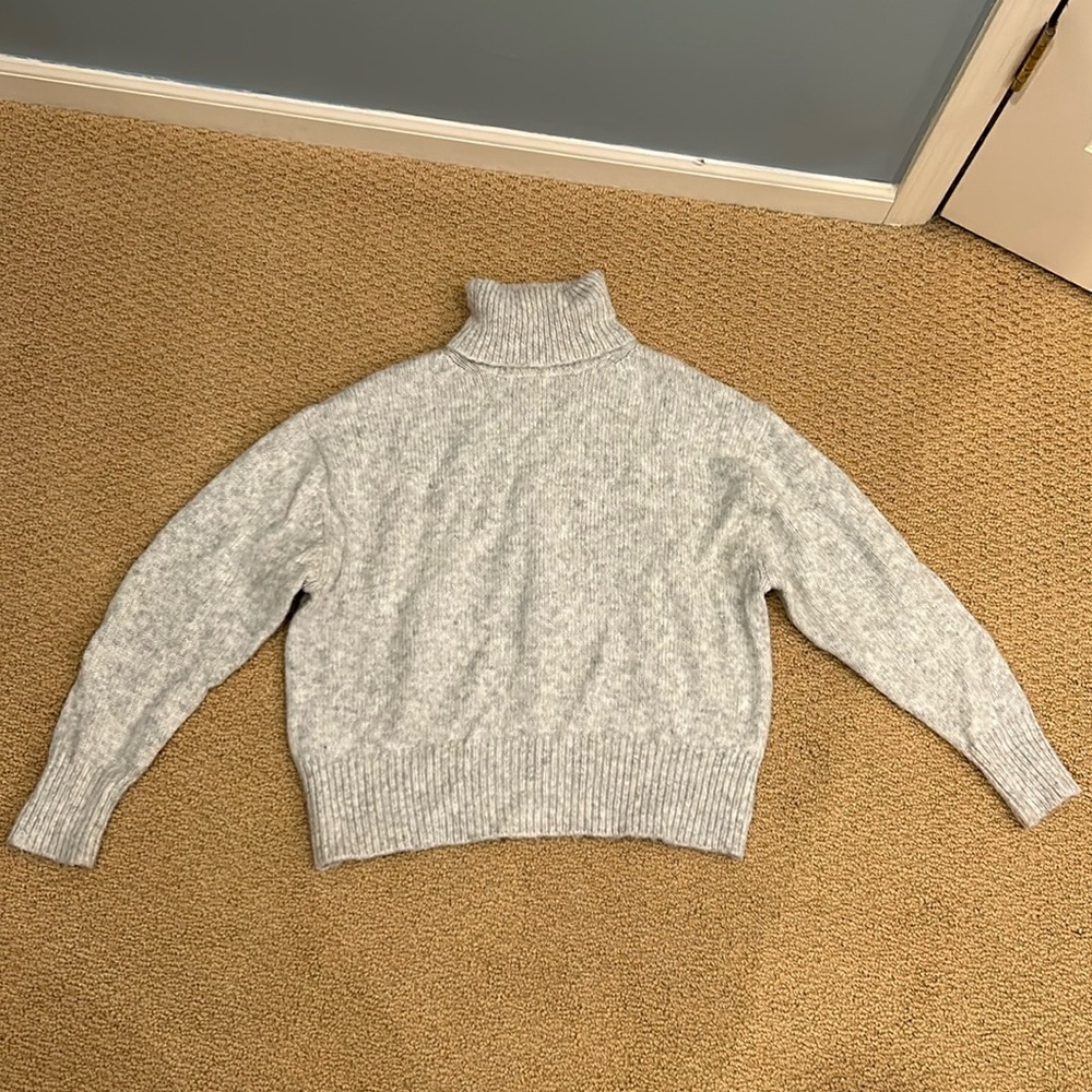 ZARA Light Grey Turtleneck Sweater Size Small